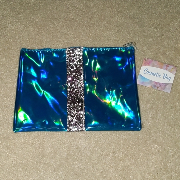 Handbags - Nwts Mermaid holographic sequin cosmetic bag